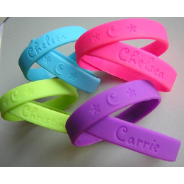 實用運動手環(huán)訂購指南 聚焦百順硅塑膠制品專業(yè)制造